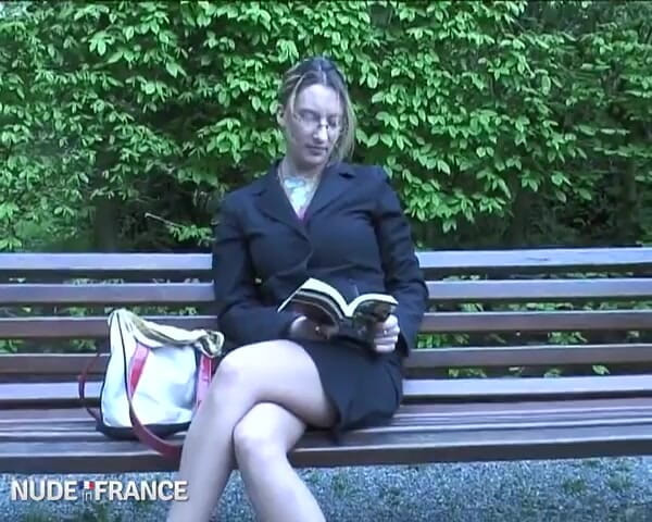 La France a Poil: Amateur busty milf with glasses gets hard banged