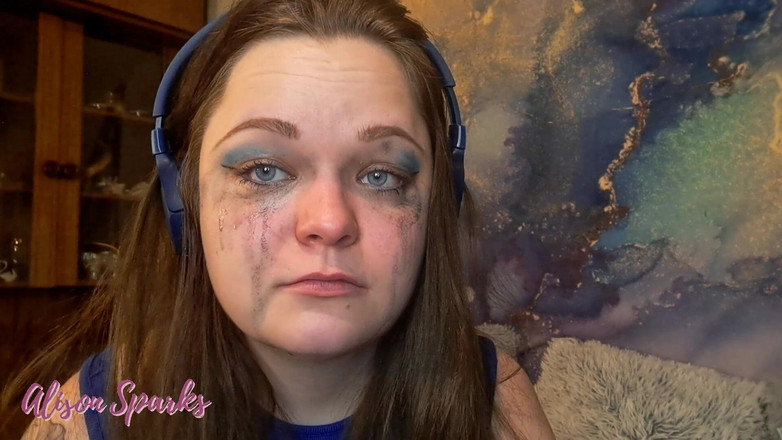 Alison Sparks: クローズアップすすり泣きと台無しにされたメイク