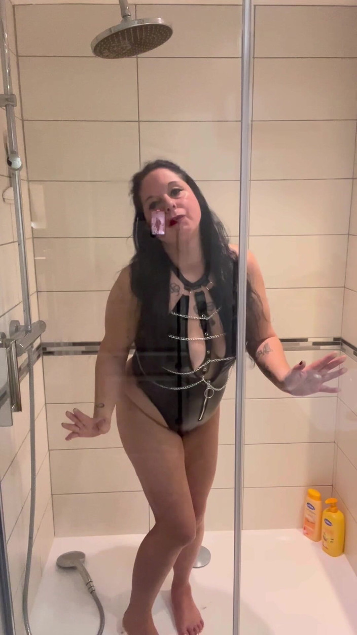 Maitresse Clara: JOI, Asmr ve sprše