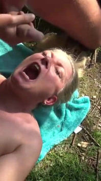 Outdoor cumshot for sexy milf