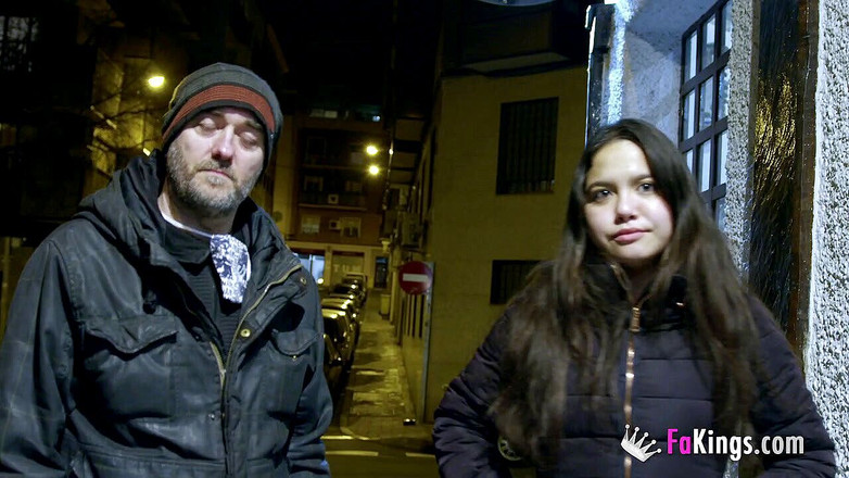 FAKings: 200美元说服一个经验不足的青少年被她的老好朋友操