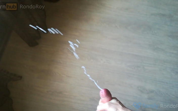 RondoRoy: POV - masturbação de pau grande com carga maciça de porra