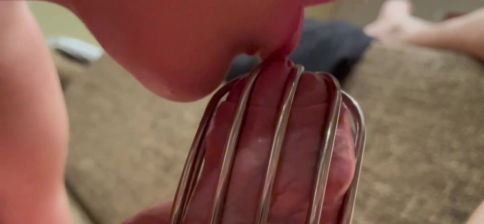 Aqua Pola: 鸡巴上的贞操带测试视频