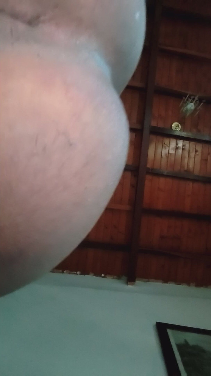 AngyAmazon: Bazı erkeklerin boğamın götünü sevdiğini fark ettim