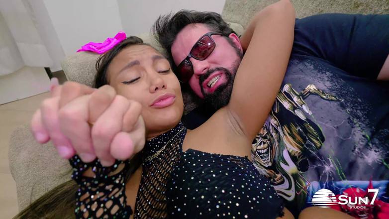 Sun7: Latina Hardcore Session: Young Brunette Taking It Hard in High...