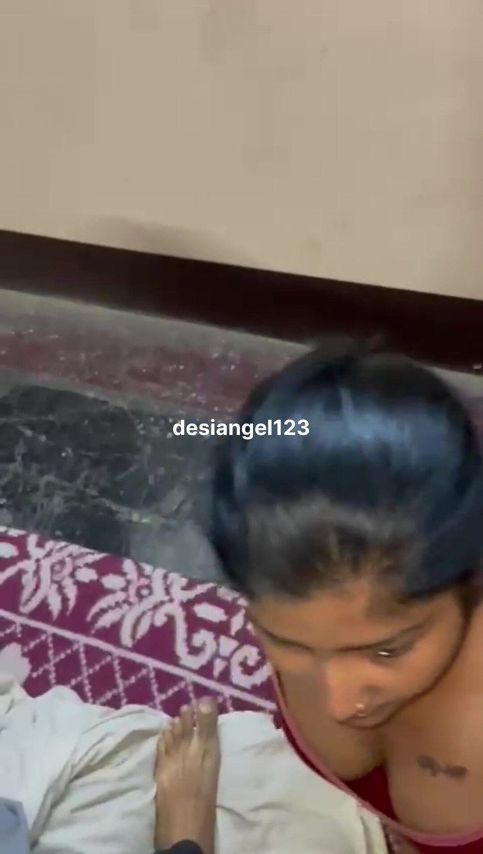 Desiangle: First Time Bhabhi Ready for Deepthroat Fuck Dick Stucked in...