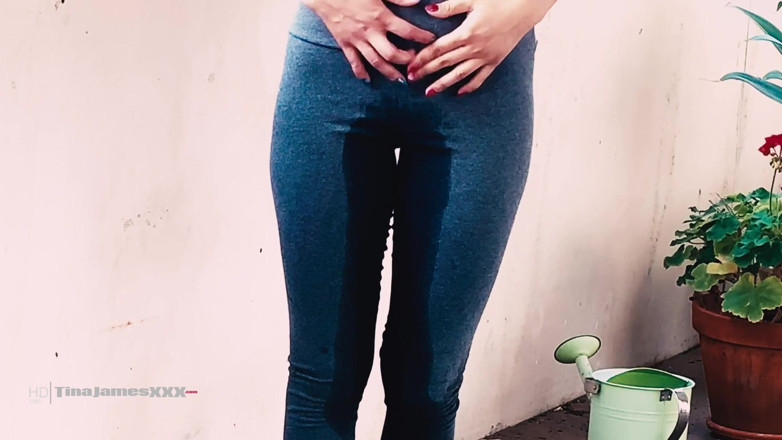 TinaJamesXXX: Desperation pee 1 - Locked out on the balcony