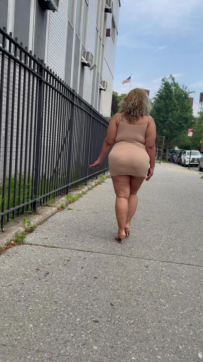 PutiLing: Boricua Mami - Thick Legs - Fat Ass - Mini Skirt - High Heels...