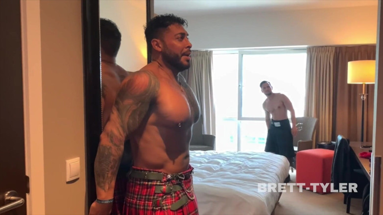 Brett Tyler: Fetiš v latexu
