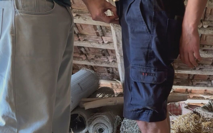 AntoGoesHunting: Mike navštíví hetero vdaného farmáře a šuká svou tvář ve stodole,...