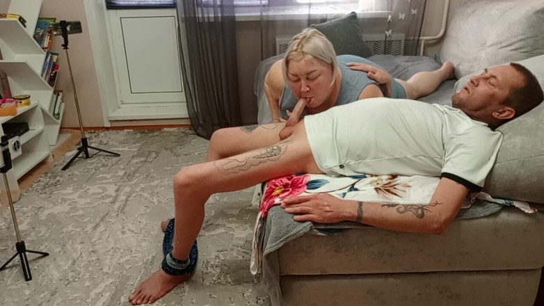 Zona901: Sousedka kouří, aby si užila horké tlusté sperma