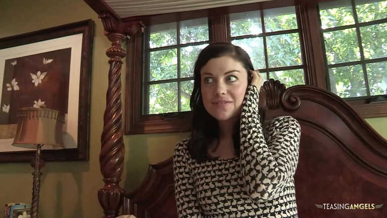 Teasing Angels: Sexul rapid în baie este o adevărată distracție pentru gagica blondă...