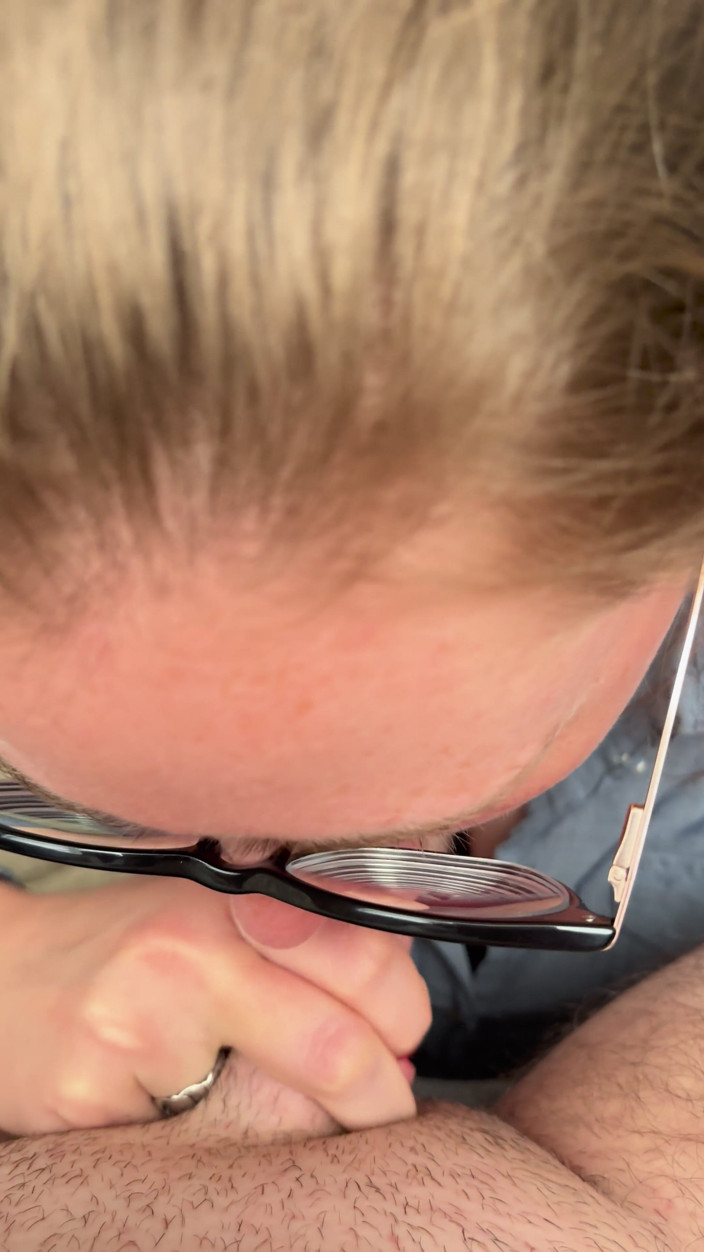BeautfiulBJ25: Unexpected Cum in Mouth Blowjob