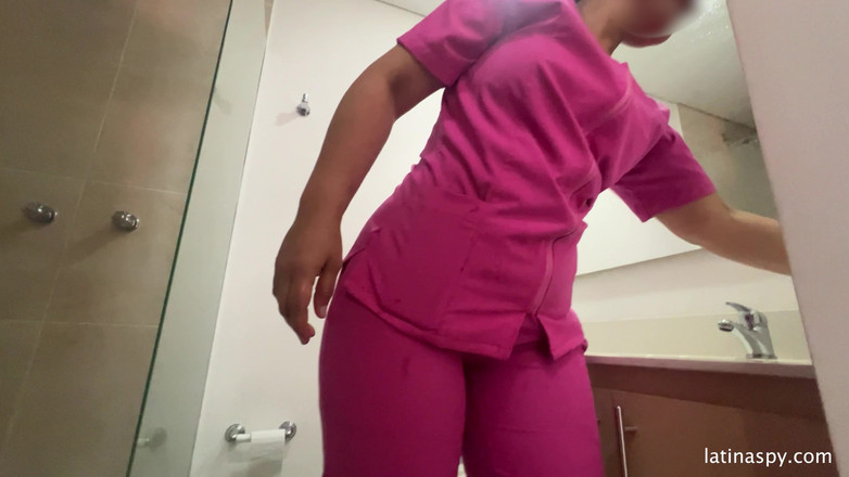 Latinaspy: Zimmermädchen mit riesigem arsch putzt wohnung dann wichst ihren chef...