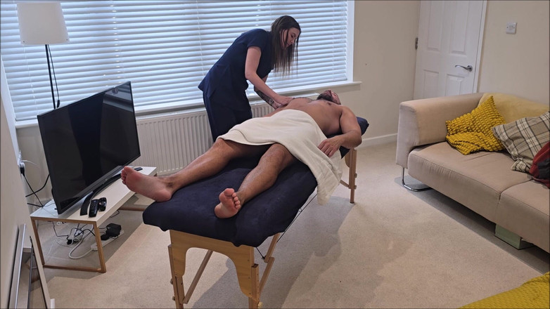 MassageRoomX: Massagista me mostrou quais são suas habilidades reais