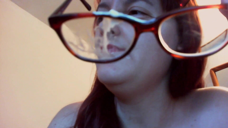 Nicoletta Embassi: Cum on my glasses
