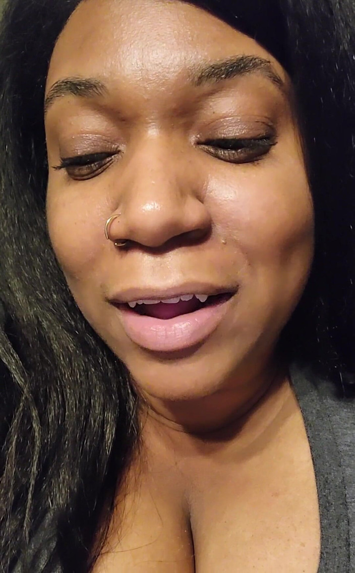 Josie4yourpleasure: Tối nay tôi có nên quay lại cam của Calvin...