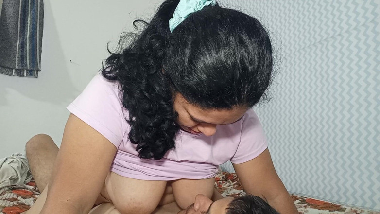 Couple amateur: Girlfriend Fucking on Fours, Doggy Style