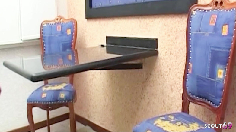 Shemale TS Collection: Хлопець з великим членом трахає худого транссексуала в тугу дупу