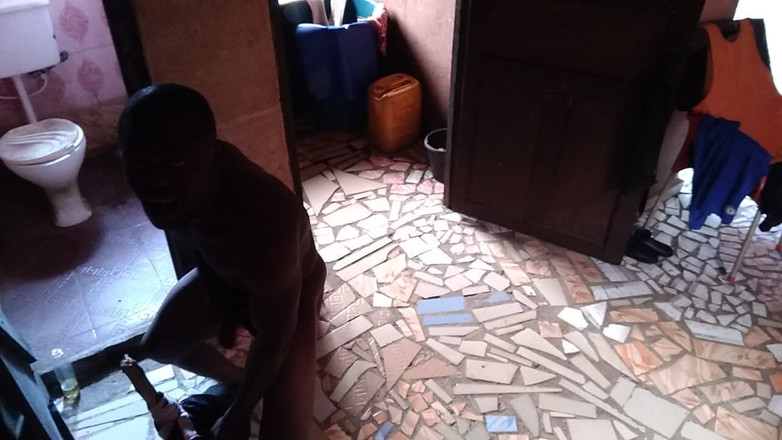 Moviesporn1: 보지를 핑거링하는 거유녀