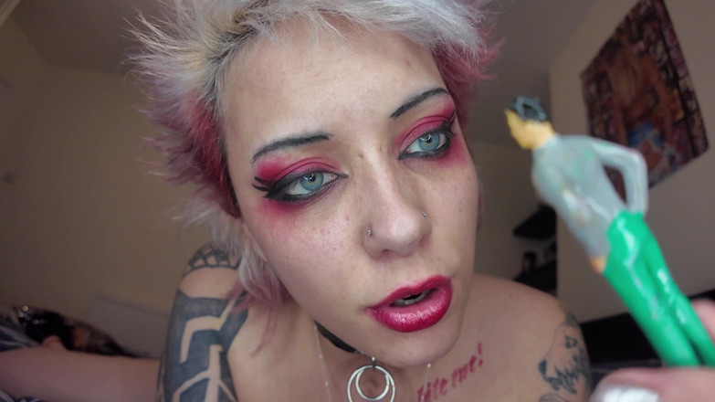Glitterqueen1999: Il mio fratellastro shrunken