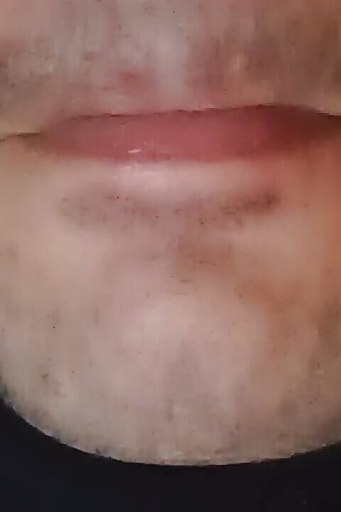 Gangbang straight: Tamanna Bhabhiのロッカールームでサラの口の穴をマスターベートを開く