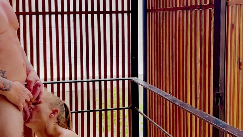 Caribbean Couple: 私のTinderデートは、私のお尻を壊すことで実現しました。