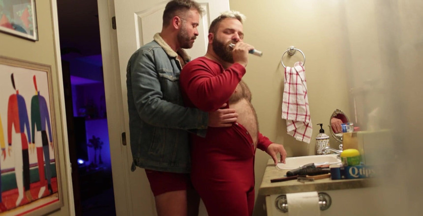 Huzzbearz: 浴室でクソに夜のルーチン