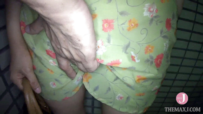 Celebrity Japan: "La jolie femme dans le coin, sa première apparition av !...