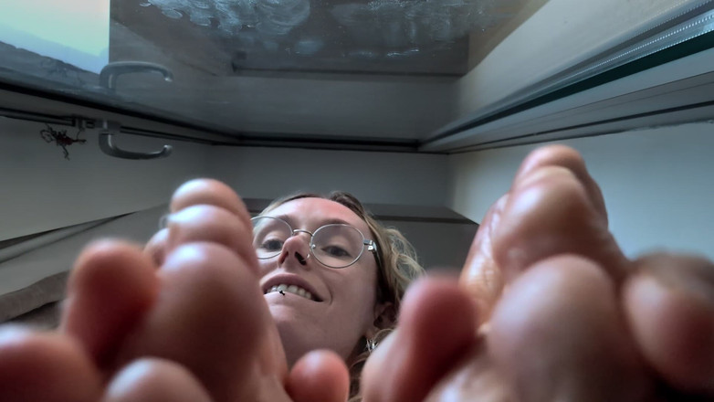 Goddess Transcendence: 5minutový trénink uctívání nohou femdom poslušnosti