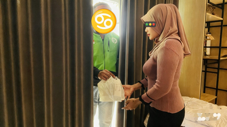 Bintang hyper: भाग्यशाली Ojol को संकीर्ण चूत का उपयोग करके ऑर्डर मिलता है