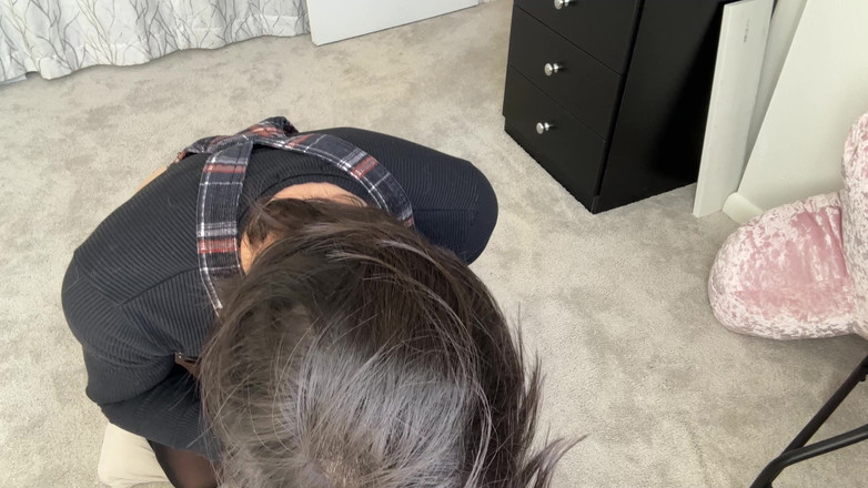 Ms_Emmy_Lynn: Schwanzanbetungs-quickie vor familienfunktionsfantasie