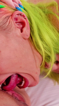 Mature Lesbian Seduces Younger Woman