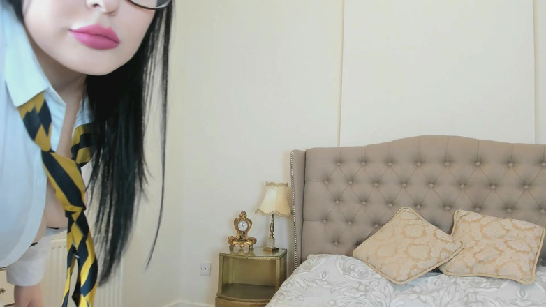 LACEYLOOXXX: Hiệu trưởng văn phòng bị đánh đòn và đụ