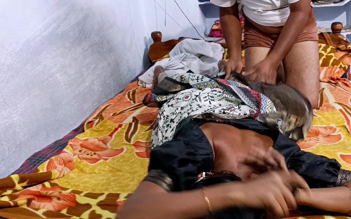 Desihotcouple: India caliente esposa en casero chupando coño lamiendo coño - parte 1