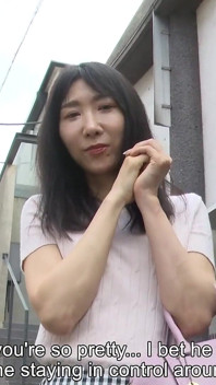 La moglie magra kasumi motoki ha la sua prima esperienza porno