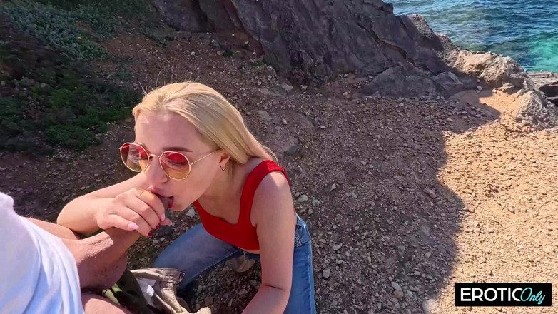 German bitch hunter: Oung německá studentka touží po svém starším milenci v divokém...