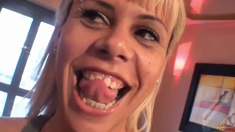 Argentina Latina Amateurs: 火辣金发女郎alma口交和颜射