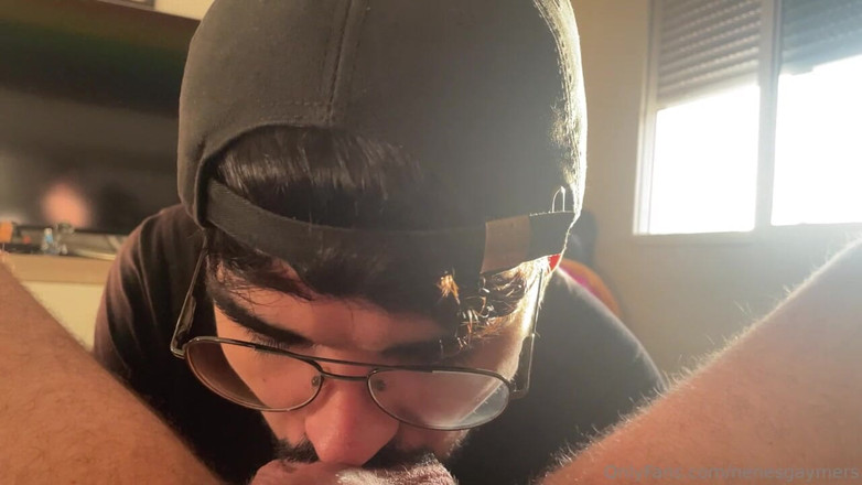 Nenesgaymers: 큰 자지 정액 삼키기