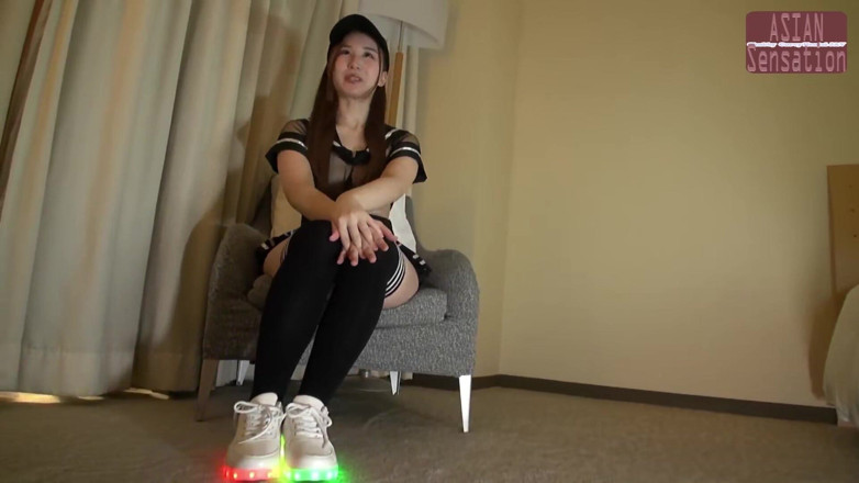 Juicy Bounce JAV Club: Bujna naturalna piękność pucharu F - Sweet Office Lady kończy się...