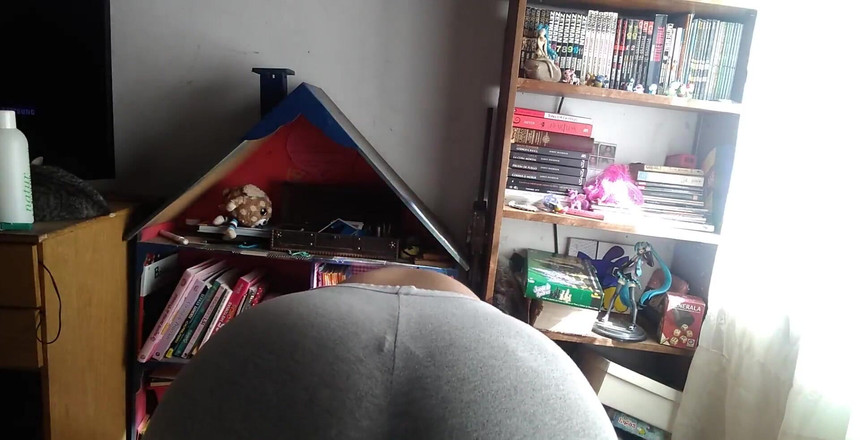 Reyna Tirana: Le mois dernier, ils étaient à moitié avares, alors bien sûr que...