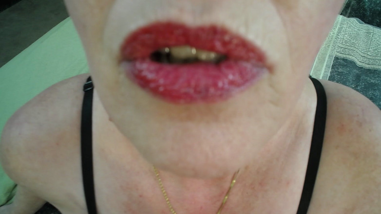 dawnskye1962: 1067 Dawnskye1962'den sigara içen meme sikişi ve öpüşme