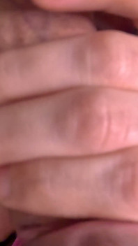 글로리홀에서 핫한 정액으로 내 입을 채우기 - 여자 POV