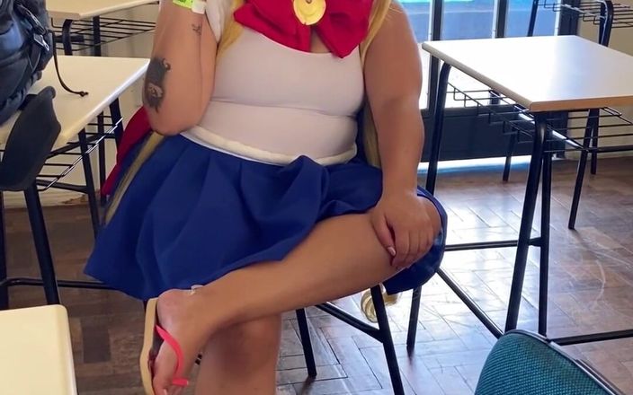 Cutiepiie Chubby: 내가 잡히기 전에 내 젖탱이와 보지를 리얼하게 보여주는 것