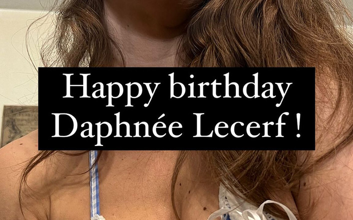 Lety Howl: Lety Howl、daphnee lecerf和gian howl玩热辣的3P，硬操、双口交和颜射