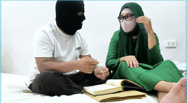 Indo Couple: Fucking a Petite, Beautiful Indonesian Teenager