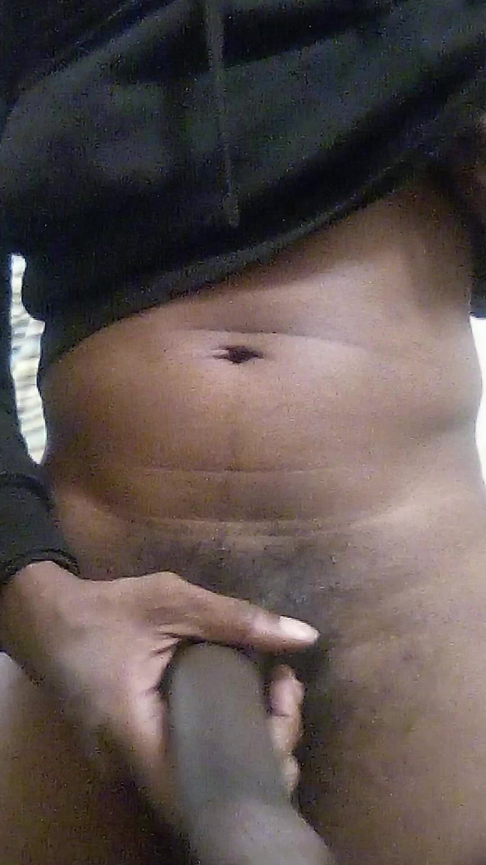 SweetDWillie456: Un papa énorme se branle une grosse bite noire de 11 pouces