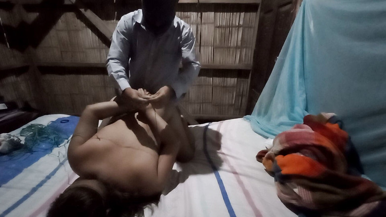 Martin13: Tantangan, dia ngasih aku ikat dan lanjut memeknya pakai vaseline,...