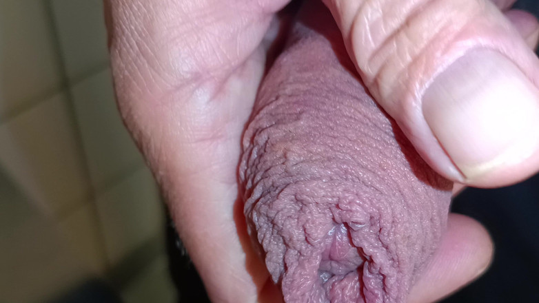 Rockardglans: Dvě dávky na pisoárách zblízka velký penis honění a stříkání...