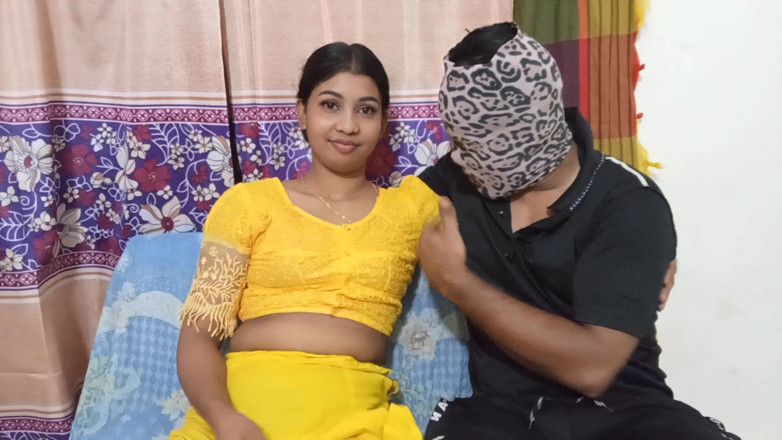 Bd fuking: Une belle-mère indienne bengalie partage un lit simple et rend...